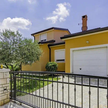Apartment Bozica House With *