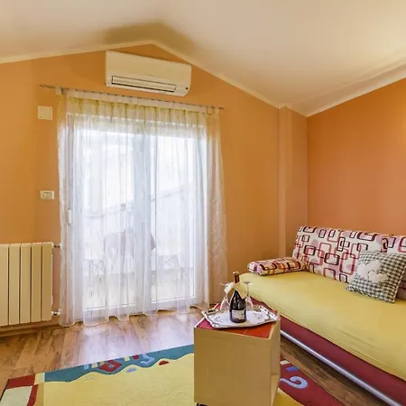 Bozica House With Daire Umag